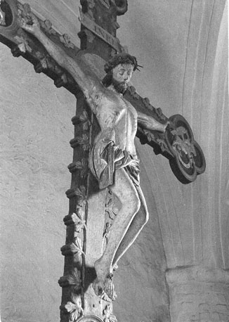 Koor: Christus aan het kruis omgeven door de vier symbolen van de evangelisten (Triomfkruis)
