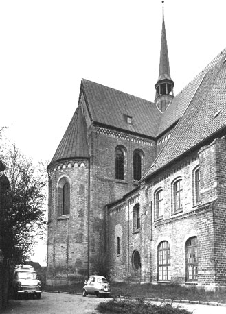 Koor, zijkoor en sacristie gezien vanuit het noordoosten
