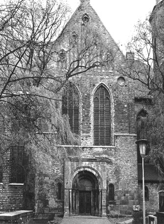 facade of zuidtransept met "Petrus-portaal"