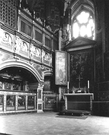 Kapel: interieur met zicht op altaar, vanuit het (zuid-) oosten