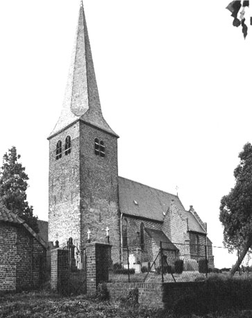 Zicht op kerk vanuit het zuidwesten