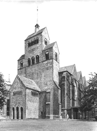 Westwerk vanuit het zuidwesten