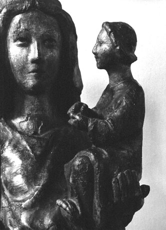 Maria met Christuskind op haar linkerhand, detail: bovenlichaam van Maria