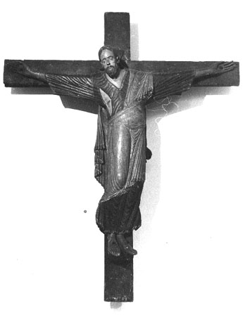 Christus aan het kruis, crucifix (Christus gekleed in een wijde, lange tuniek)