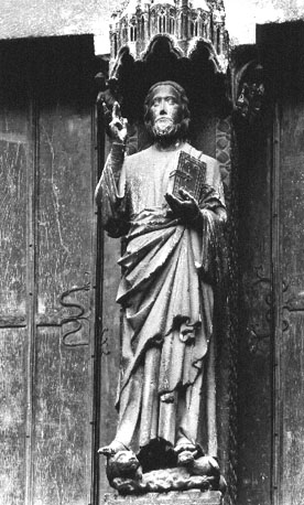 Westfacade, middenportaal, middenpijler: beeld van Christus, genoemd "Le beau Dieu"