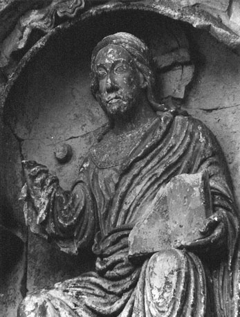 Noordportaal, timpaan, detail: Majestas Domini  (zittende Christus)