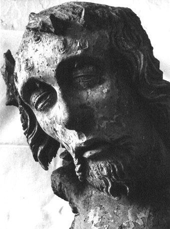 Crucifix, detail: hoofd van Christus