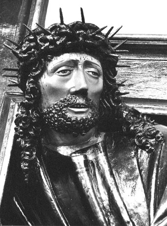 Passie van Christus: Christus draagt het kruis; detail: hoofd van Christus