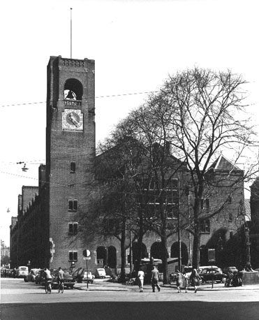 facade met toren