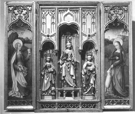 Maria-retabel met vrouwelijke heiligen: Catherina van Alexandrië (keizer aan haar voeten), Barbara; op beschilderde vleugels: Maria Magdalena (links) met zalfpot en Agnes (rechts)