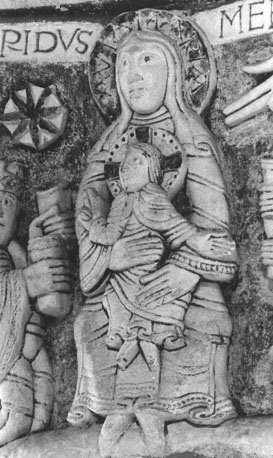 Koor, kapiteel: aanbidding door de drie koningen, detail: Maria met het Christuskind