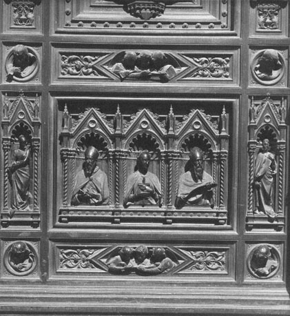 Westfacade, bronzen deur (middenportaal ?):detail