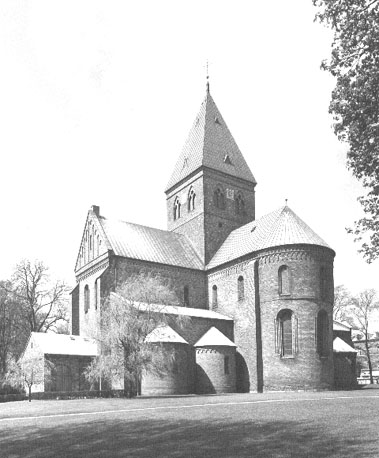 Koor en zuider transept vanuit het zuidoosten