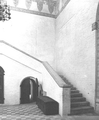 Zuidtransept, trap naar dormitorium