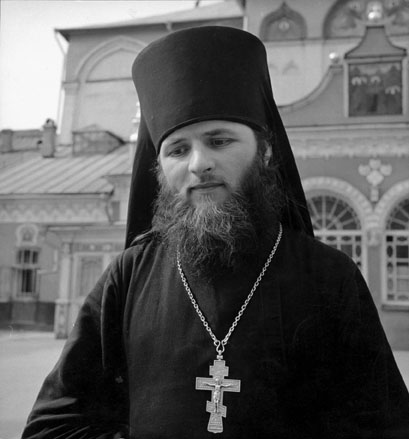 Russisch-orthodoxe priester-monnik (bovenlichaam)