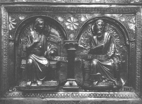 Reliekschrijn van sint Servatius ("Noodkist"), lange zijde, apostelpaar:  Johannes en Bartholomeus