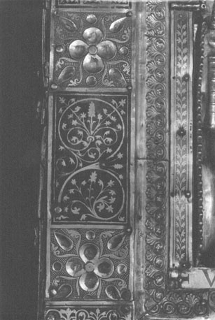 Reliekschrijn van sint Servatius ("Noodkist"): gedecoreerde rand (detail))