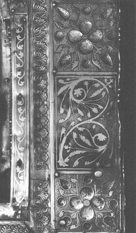 Reliekschrijn van sint Servatius ("Noodkist"): gedecoreerde rand (detail))