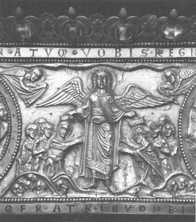 Reliekschrijn van sint Servatius ("Noodkist"), dakvlak: Laatste Oordeel, een engel kroont mensen aan weerszijden