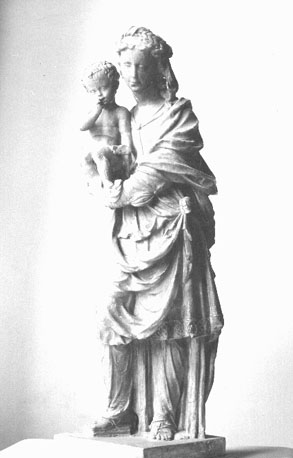 Staande Maria met Christuskind