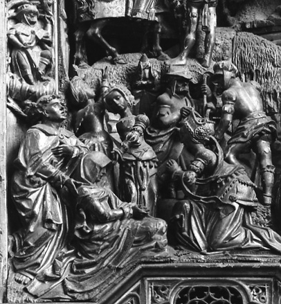 Passie-retabel, midden: de gekruisigde Christus; detail beneden: Johannes, Maria en andere vrouwen, en soldaten onder het kruis