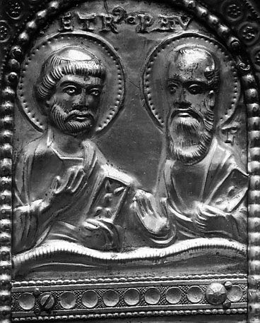 Kruisreliquiarium in triptiekvorm, detail: Petrus en Paulus
