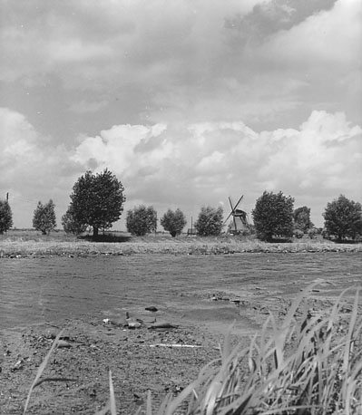 Broekzijder molen aan de rivier Het Gein