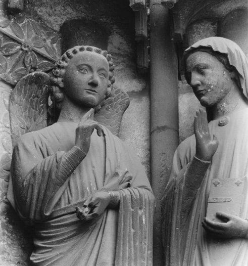 Westfacade, rechter portaal, rechter portaalwang, beelden: de engel bezoekt Maria (Annunciatie)