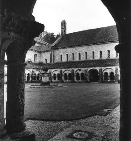 Zicht op kloosterhof