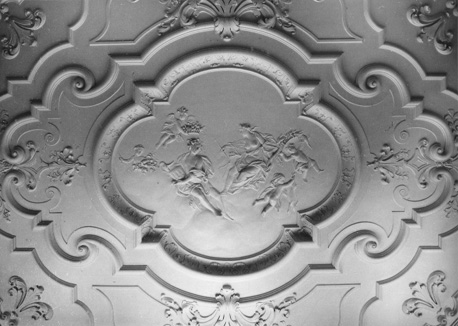 Interieur, plafond, stucwerk met mythologische figuren