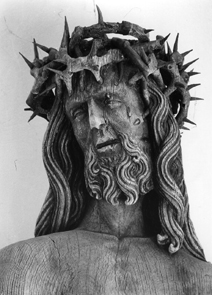 detail: hoofd van Christus met doornenkroon.