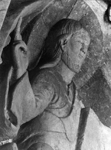 Timpaan, latei: scenes uit de Passie; detail: kus van Judas.